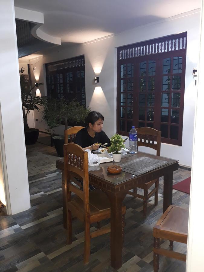 Hewage Resort 阿努拉德普勒 外观 照片